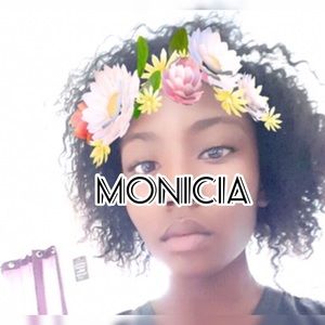 Meet your Posher, Monicia